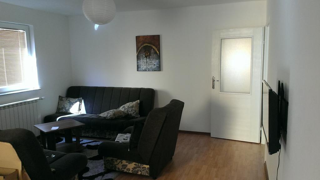 Apartments Foco Сараево Стая снимка